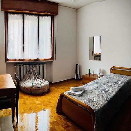 Tinashouse Apartment เวโรนา ภายนอก รูปภาพ
