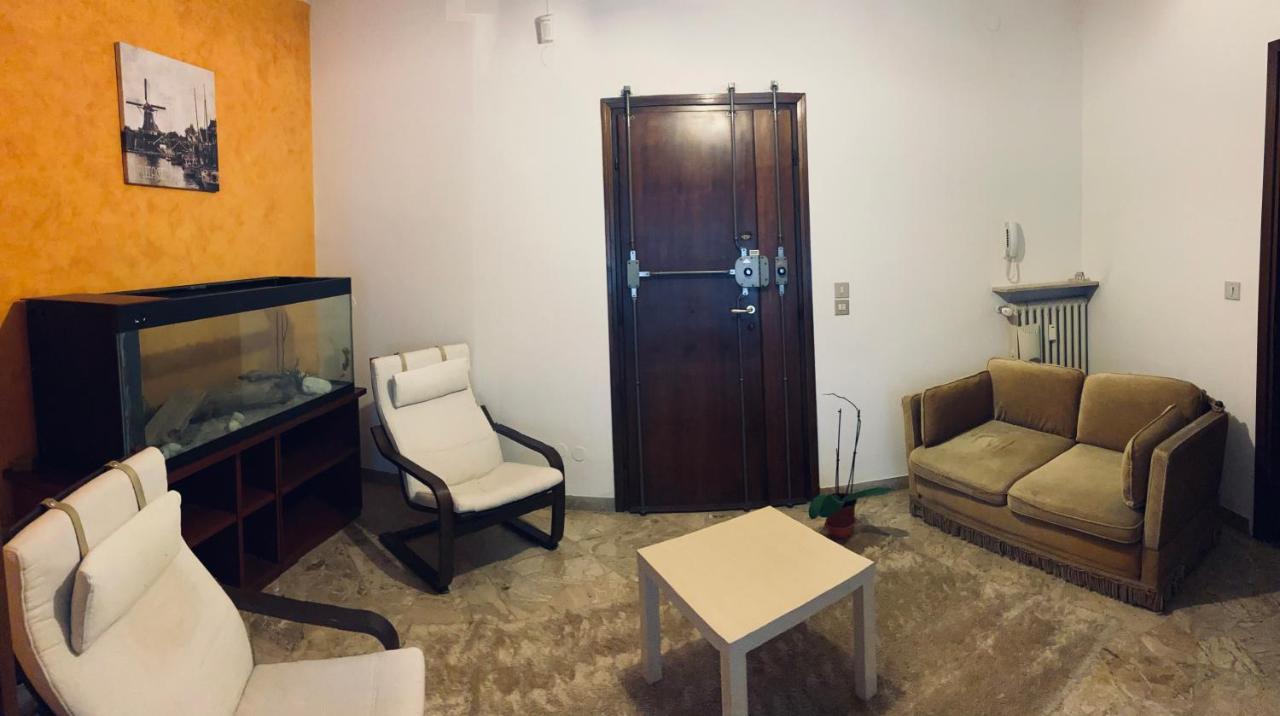 Tinashouse Apartment เวโรนา ภายนอก รูปภาพ